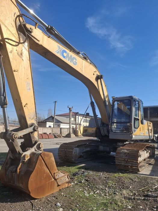 Продаётся экскаватор гусеничный