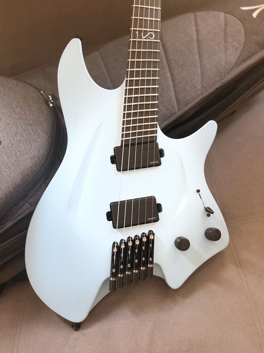 Aristides H/06 Headless
