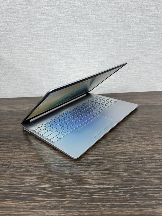 Стильный HP Model-15 intel Core i3 11th Gen 8gb DDR4 256gb SSD 15.6!