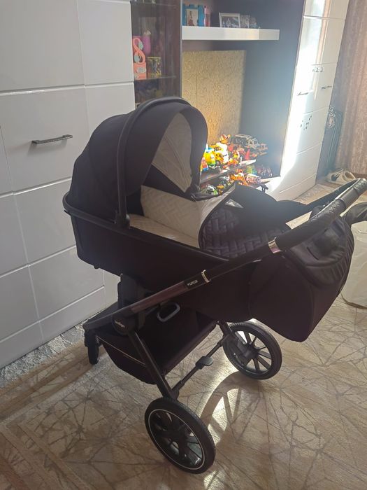 Продам коляску indigo срочно