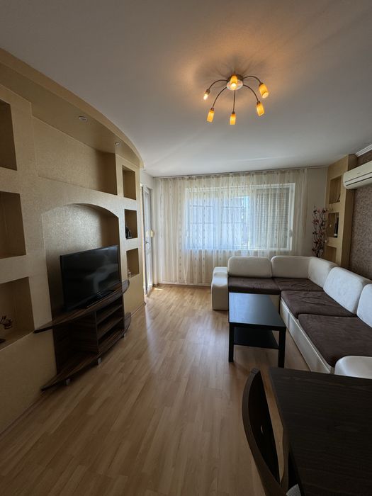 Продава се Тристаен апартамент в Айтос - 90 кв.м за 1078 €/кв.м - Снимка #1