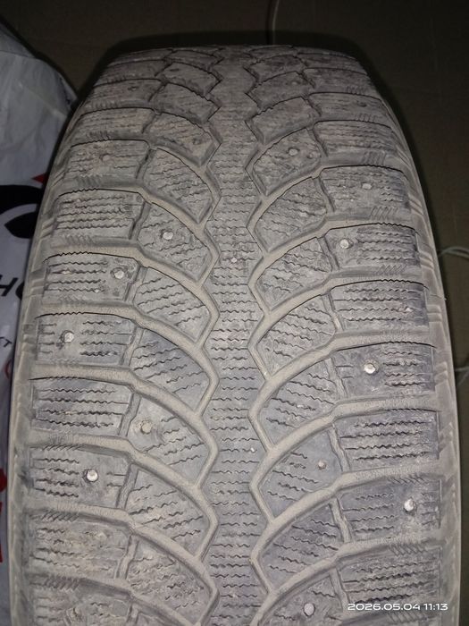 Продам зимние шины BRIDGESTONE