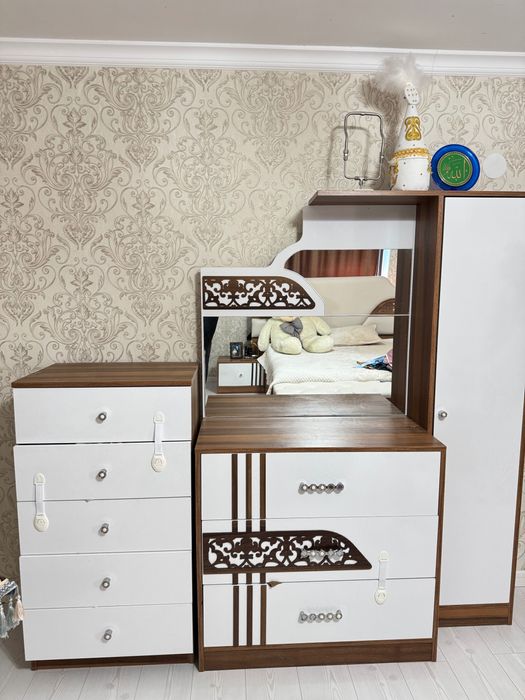 Спальный гарнитур