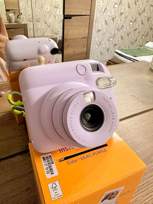 Instax 12 mini камера