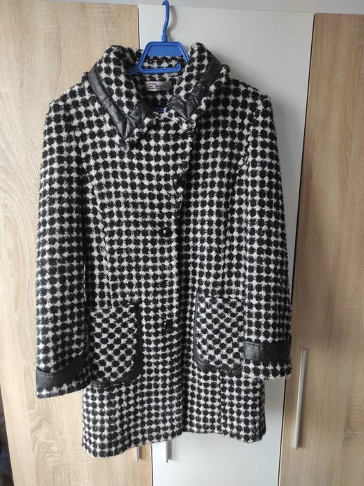 Преходно палто на модна къща Денс