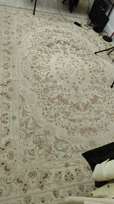 Кілемдер сатылады