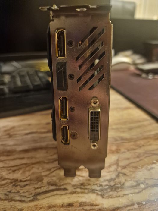 Продам видеокарту  gigabyte  1060 3gb