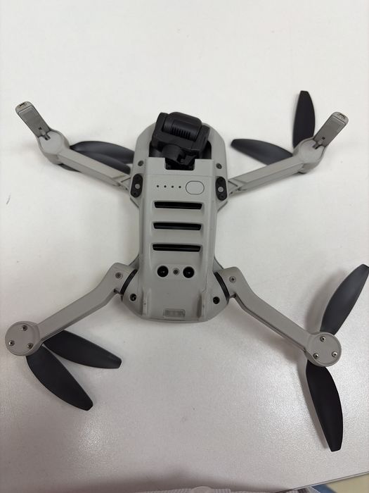 Продам Дрон Квадрокоптер DJI MAVIC MINI