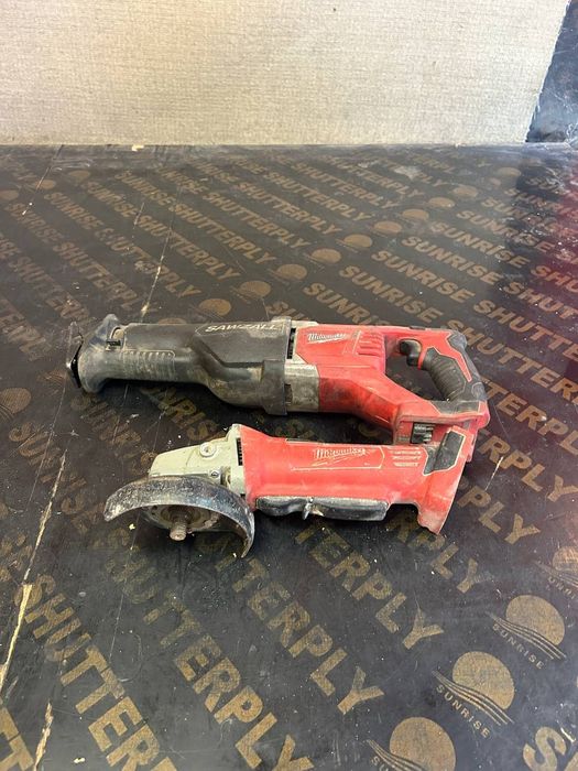 Милуоки прав трион ъглошлайф на батерии