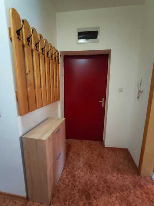 Дава се под наем Тристаен апартамент в Бургас, Меден рудник - зона А - 80 кв.м за 96.9 € - Снимка #4