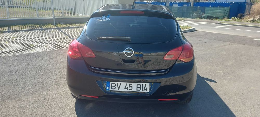 OPEL Astra 2011 — imagine 3
