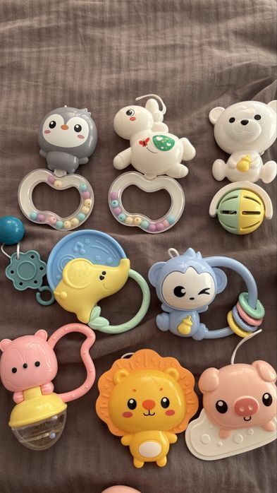 Мобиль, подвесные игрушки, колыбель