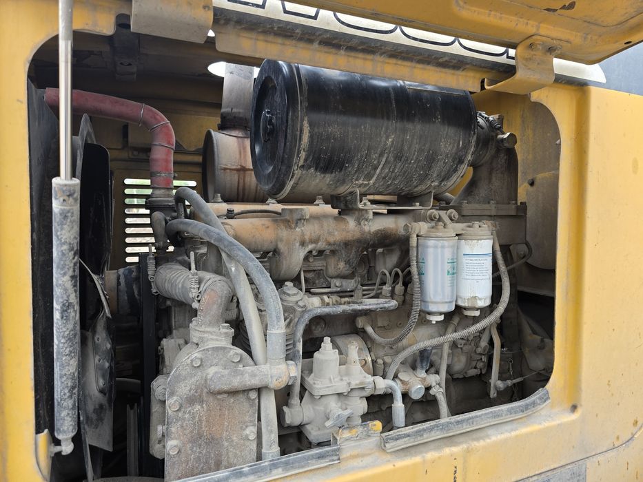 Продам фронтальный погрузчик