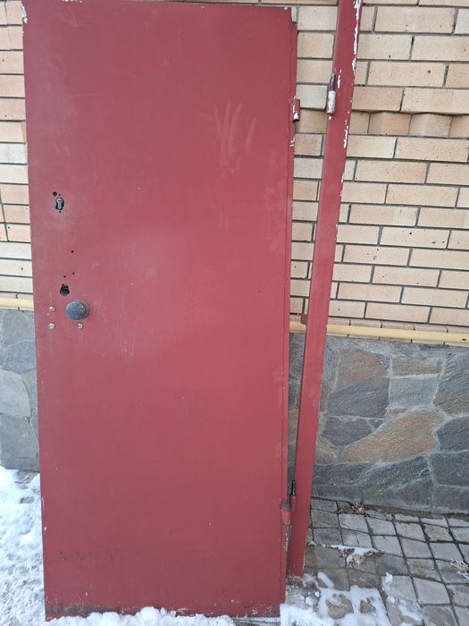 Железная дверь 200*82