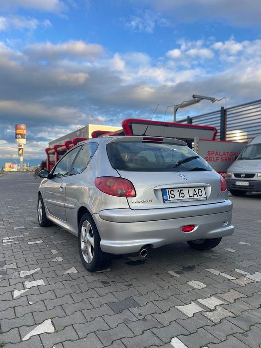 Peugeot 206 1,4 Benzină | An 2004