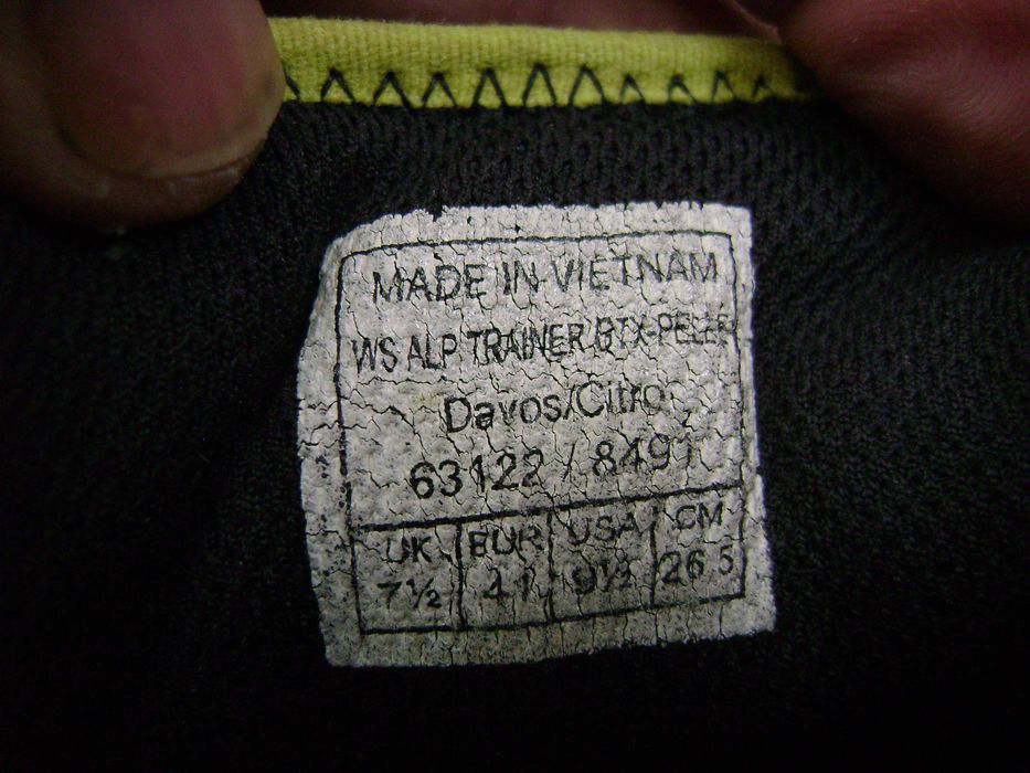 Продавам туристически обувки Salewa Gore Tex номер 41