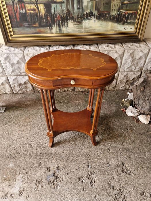 Страхотна антикварна холандска конзолна масичка