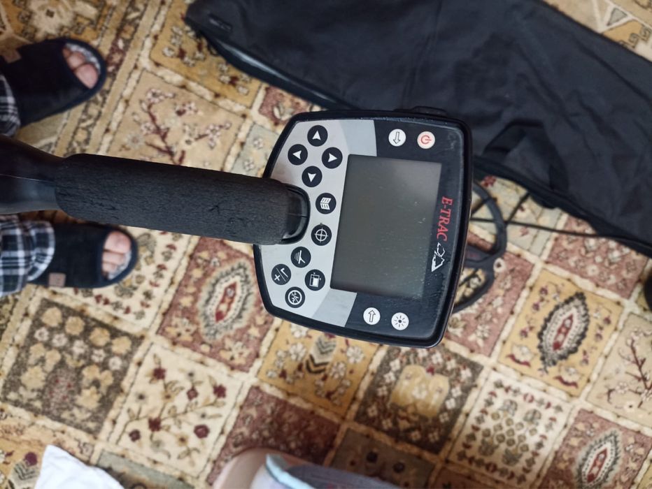 В продаже металлоискатель Е трак в хорошем состлянии