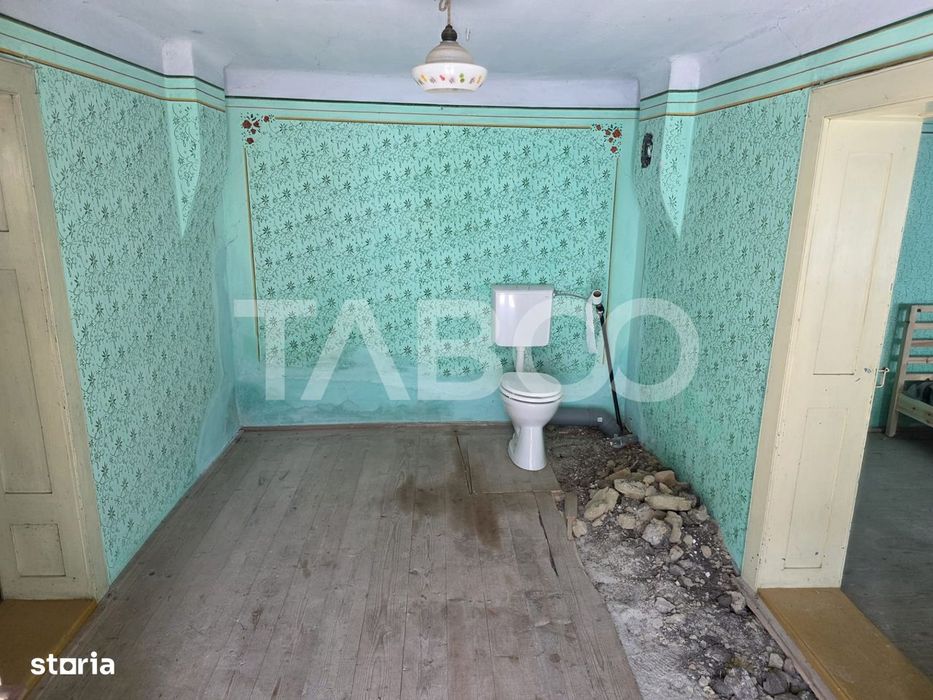 Casa si teren 1800 mpu cu utilitati si posibilitate de extindere