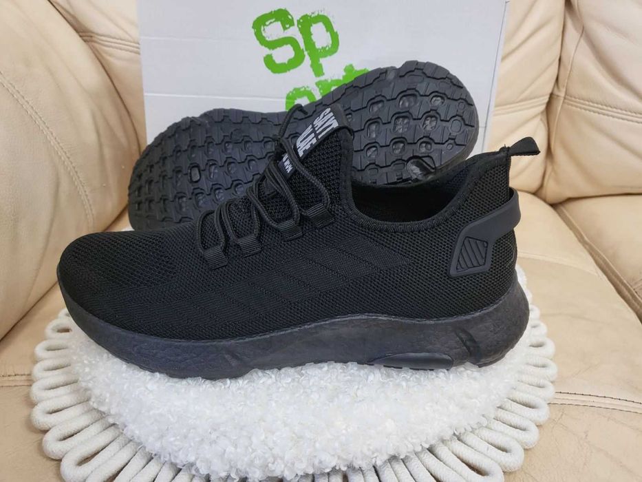 Нови черни маратонки 44 номер