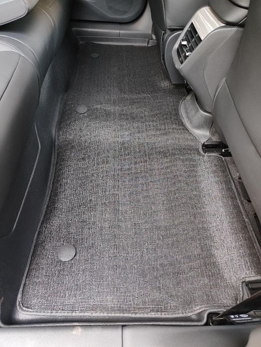 Продам полики на HONGQI E-qm5