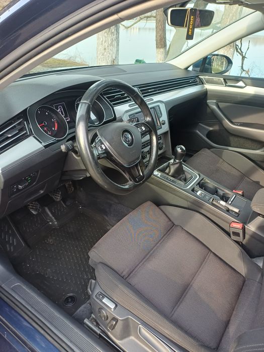 Vând Volkswagen Passat B8/ 2.0 tdi / 6 trepte manual
