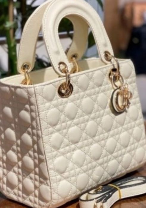 Geanta damă Medium Lady, culoare crem,saculet, etichetă