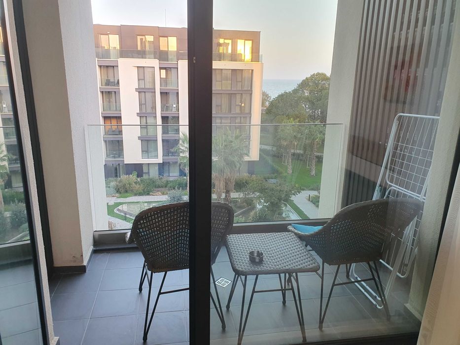 Дава се под наем Двустаен апартамент в к.к. Св.Св. Константин и Елена - 50 кв.м за 650 € - Снимка #7