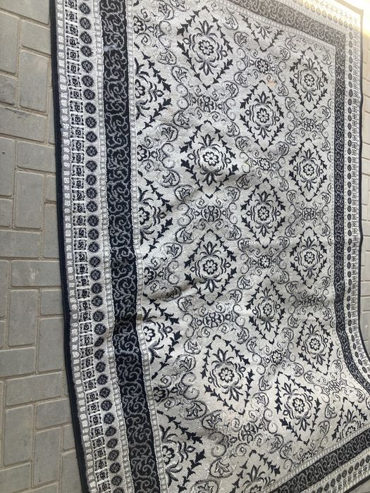 Продам ковер хороший