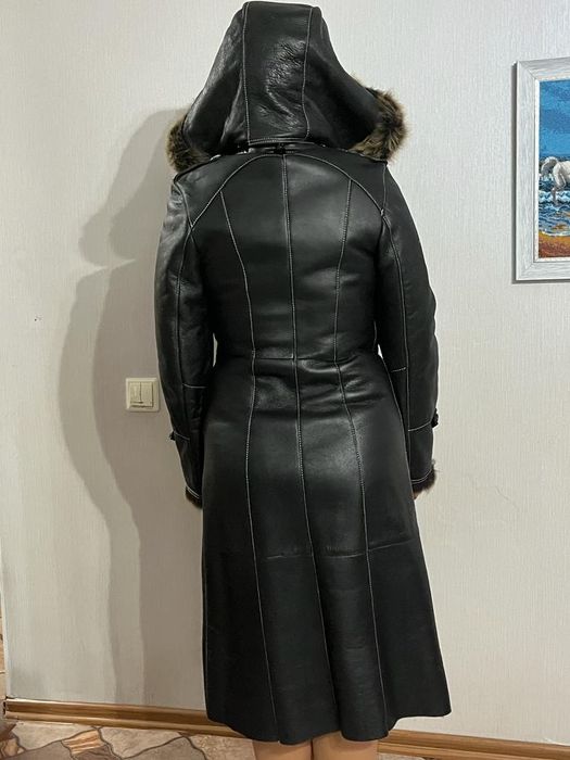 Новая дублёнку женскую продам!