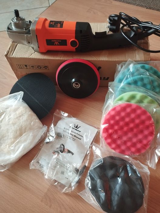 Продавам  стоматологичен компресор.Полирмашина.