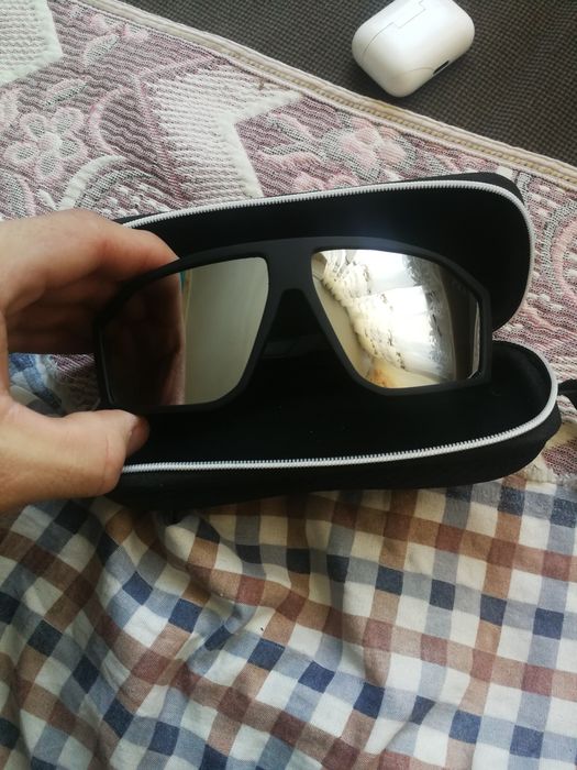 Очки чехолмен prada продаю