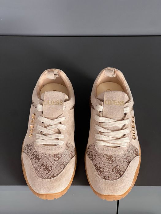 Adidasi Guess noi !!! Marimi 36/40 !!!