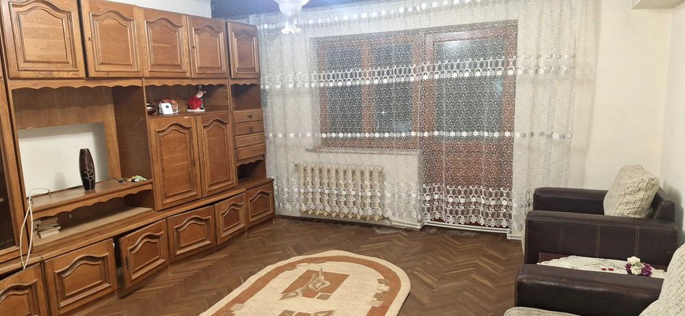 Apartament 3 camere de inchiriat, Lenin Sud