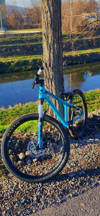 Cube Dirt Flying Circus