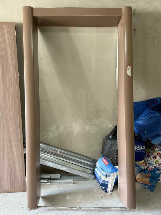 Входна врата - светло кафява