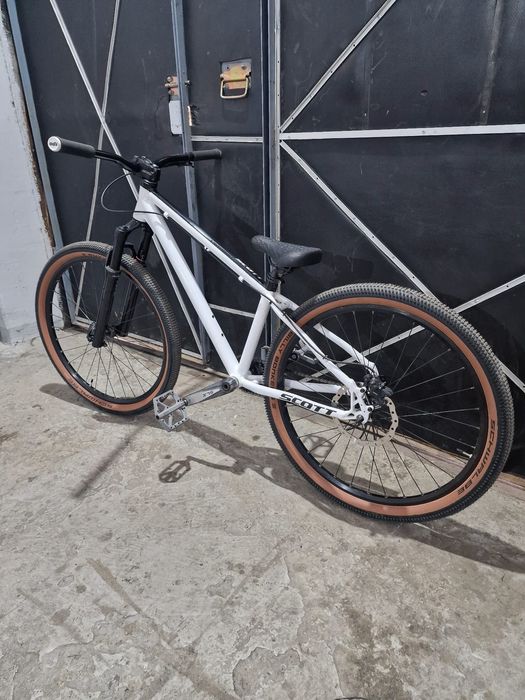 Vand bicicleta dirt jumper