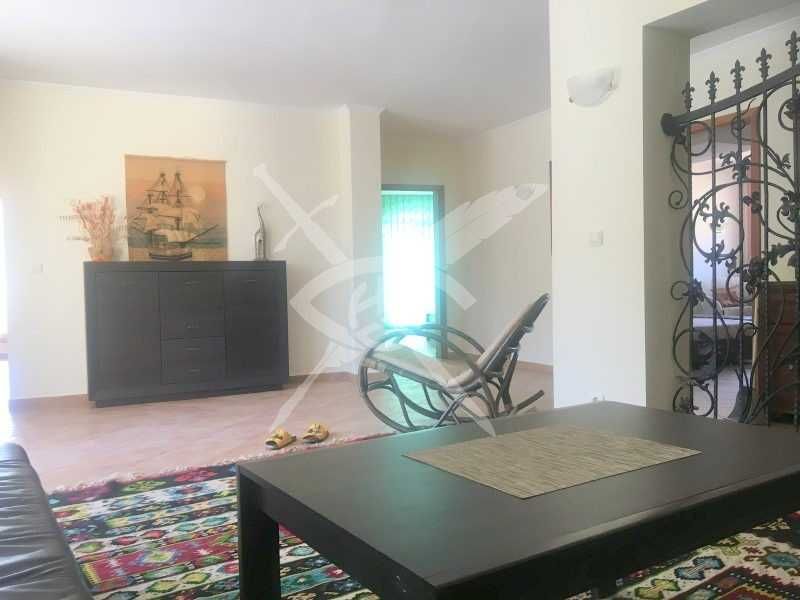 Тристаен апартамент в Елените 48990