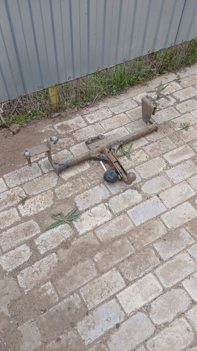 Продам фаркоп на приору уневерсал
