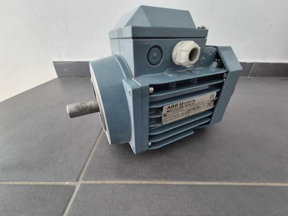 Motor trifazic ABB 0.75kw, 2850 r/min