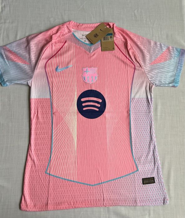 Футболни екипи | Футболни тениски