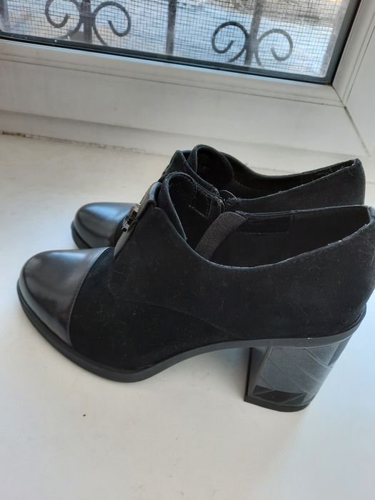 Продам новые туфли  37 размер