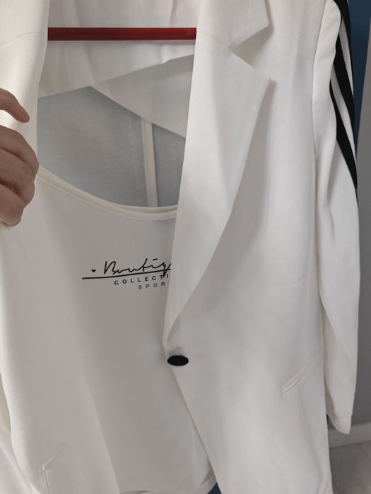 Продам кастюмы двойки