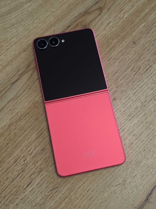 Samsung Galaxy Z Flip7 256GB Red