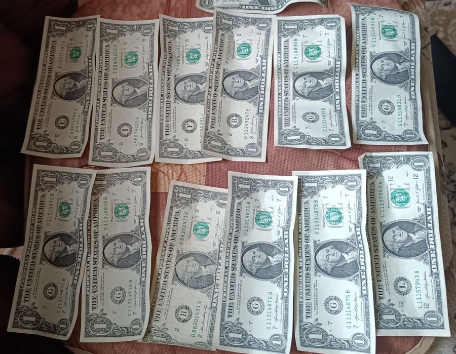 1$Долари  от  2017,1999.2013,2009,2021години