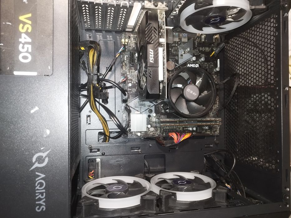 PC gaming ryzen 5 3400g /8 RAM DDR 4 / gtx 1030 msi