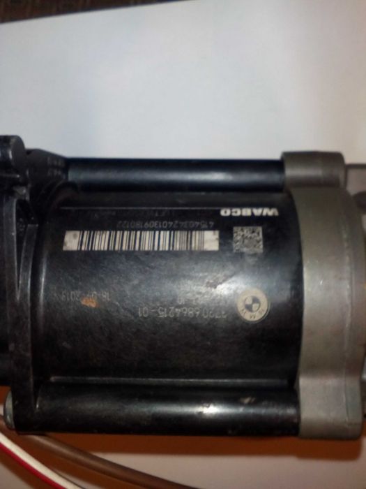 Компрeсор за вьздушно окачване на BMW