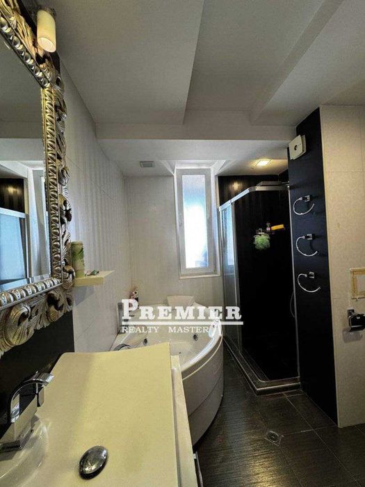 Продава се Четиристаен апартамент в Несебър - 140 кв.м за 1250 €/кв.м - Снимка #1