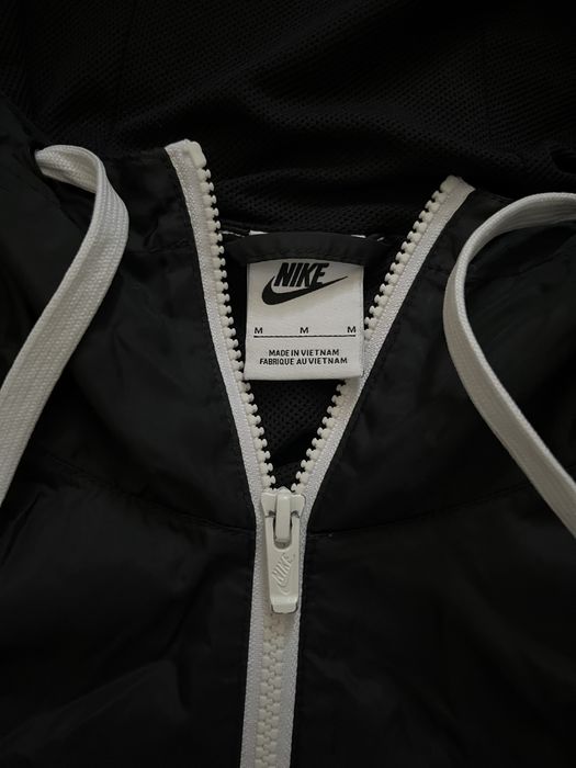 Nike - горнище/витровка M размер