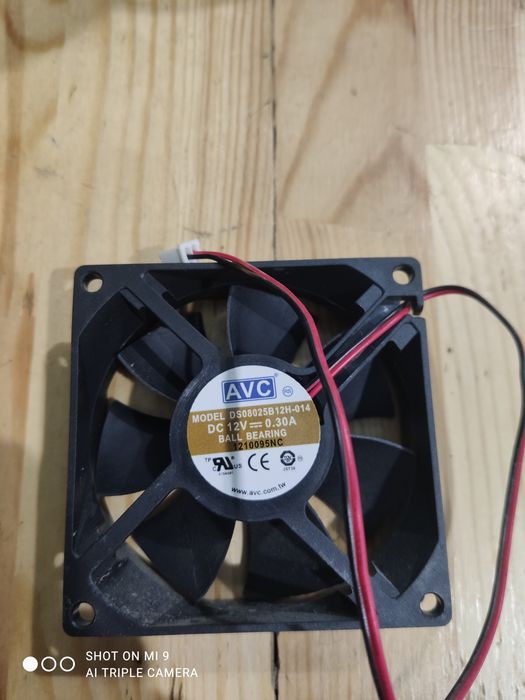 Вентиляторы - куллеры. Напряжение 12 и 24 вольт.